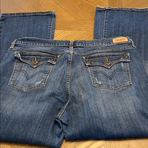 Woman’s Levi’s jeans
